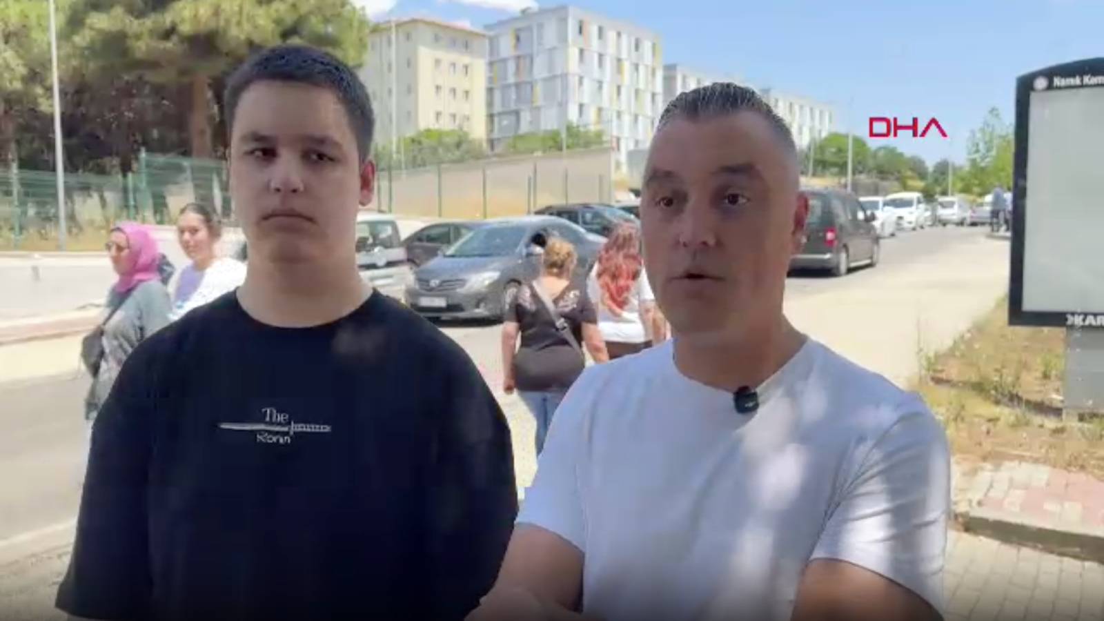 Açıktan liseyi bitirip oğlu ile birlikte YKS’ye girdi