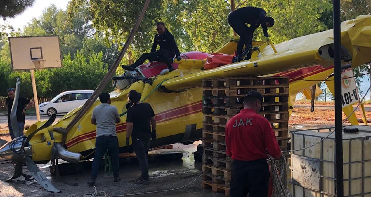 Adana’da göle düşen uçağın enkazı çıkarıldı