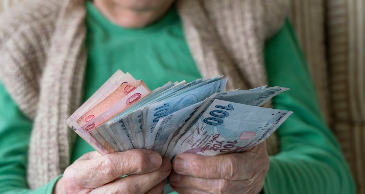 AKP’den emekli maaşı açıklaması: En kısa müddette kamuoyuyla paylaşacağız