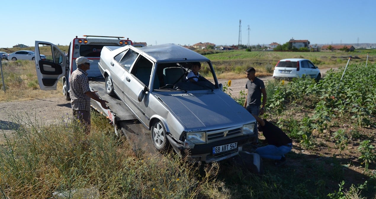 Aksaray’da araba takla attı; 1’i bebek 3 yaralı