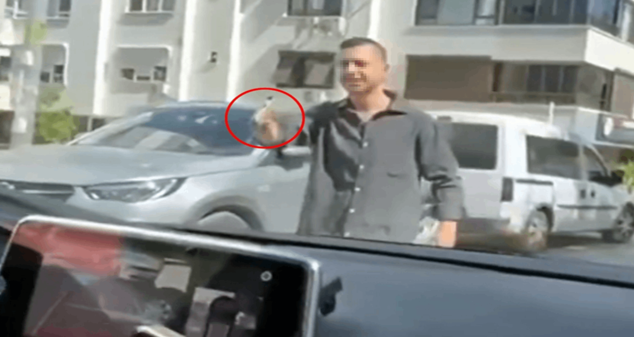 Trafikte bayanlara tabanca doğrultan şoför tutuklandı